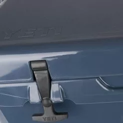 TUNDRA HAUL COOLER Navy -clothing Shop YETI Tundra Haul Cooler Navy YETI 1658689607 1800x1800